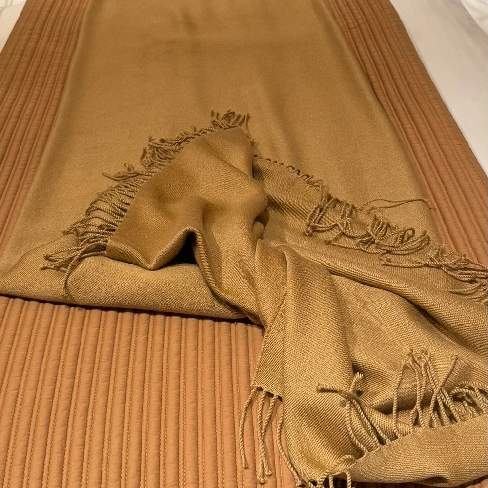 RH SIENA Luxurious 70%Lambswool & 20%Cashmere Throw-in CAMEL,96“x 71“,Italy. NEW
